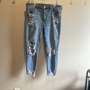 American Eagle Distressed Hi-Rise Jegging Crop Size 12 Short